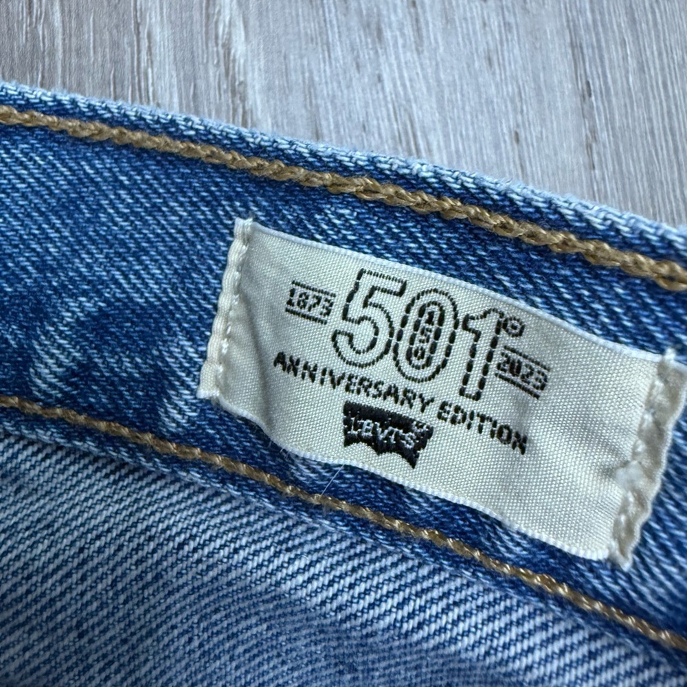 Levi’s 501 90s Patchwork Women’s Shorts - Medium Wash W24 - Picture 6 of 14